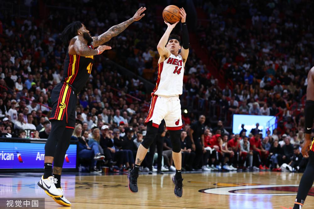 的进攻更重 的进攻更重