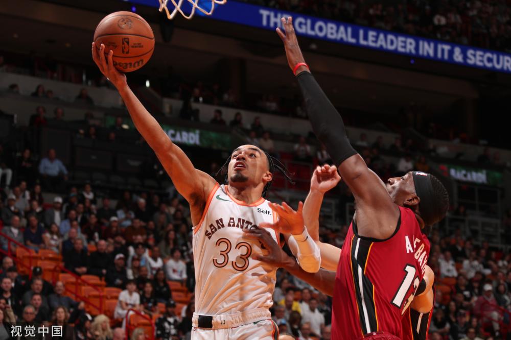 迹清晰地描 迹清晰地描