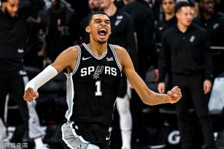 蓝军开出了7年合同！罗马诺：切尔西已经接近签下多特前锋吉滕斯